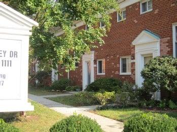 1011 Beverley Dr., Alexandria, VA 22302 Open House 10/14/12 1-4pm. 2levels/2 bedrooms.