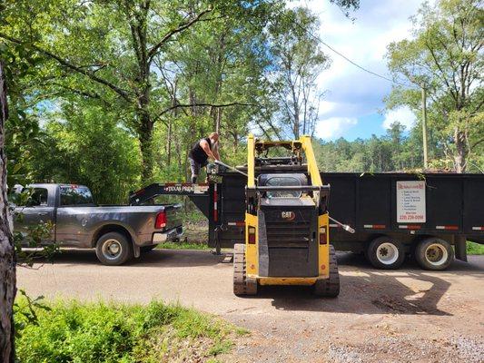 TREE CUTTERS LOADING MY BIG TRAILER