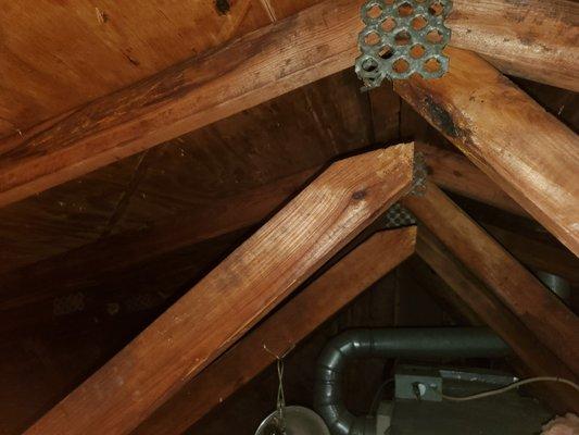 Attic truss that is no longer connected to anything