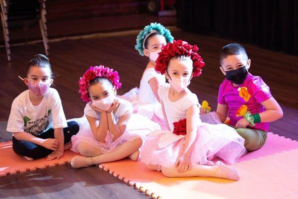 We can see our dancer's smile wide even under their masks!  We Love VOLTA!