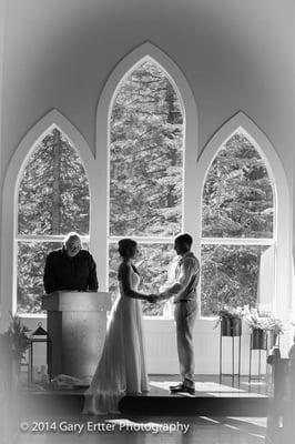 beautiful wedding in the Arling center at Tamarack Resort.