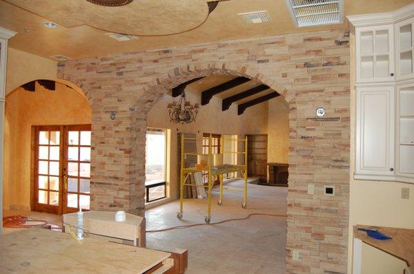 FLAGSTONE KITCHEN ARCH WALL