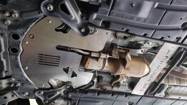 Install a catalytic converter security plate on this 2013 Toyota Prius! All secured