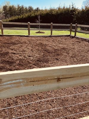 Mulch laying