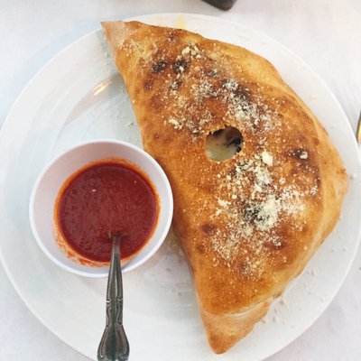 Funghi Calzone