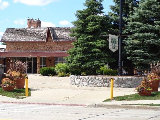 St. Clair Plaza before renovation