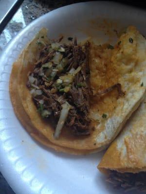 Taco De Barbacoa (beef shredded taco) really good