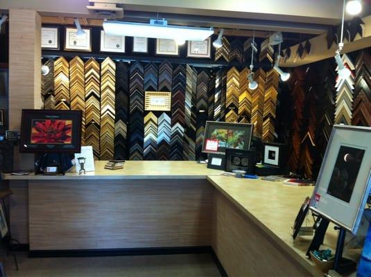 Front counter where the framers help you decide on the best choice for your piece.