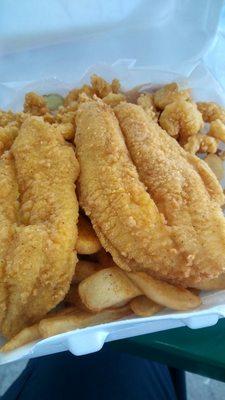 Seafood Platter w/ fries