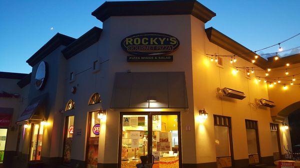 Storefront (12/17/20). @RockysGourmetPizza #Glendale #ItalianFood #Pizza