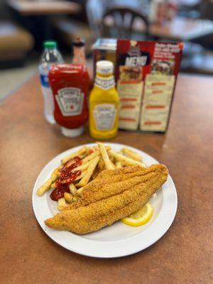 Catfish filet and fries