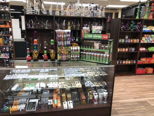 Glass pipes, CBD Battries and cartridges. WE HAVE IT ALL!!