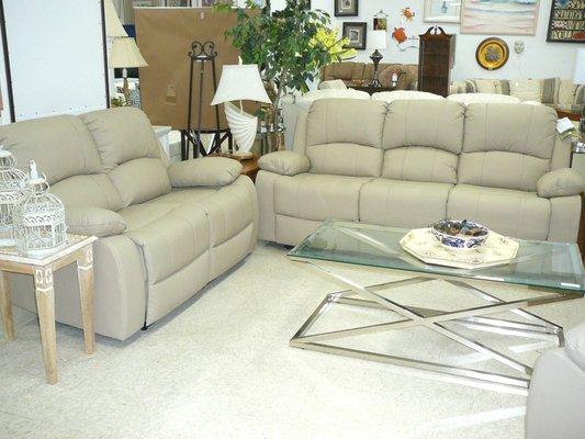 Family Room Leather Sofa and Loveseat