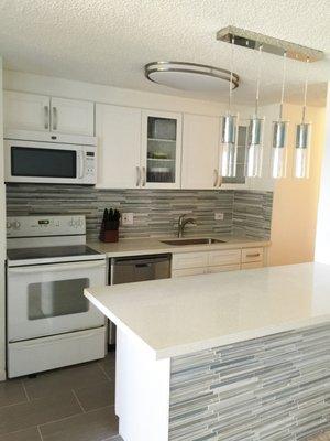 White shaker cabinet