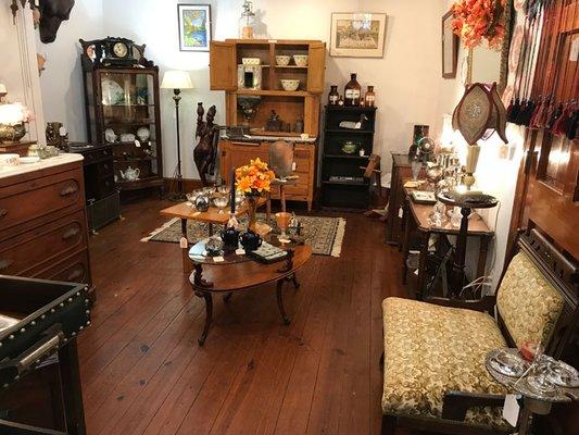 Antiques At Middle Street