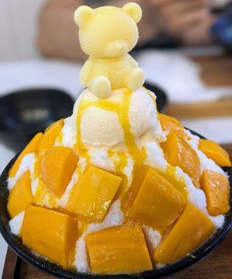 Mango shaved ice. There's nata jelly inside!