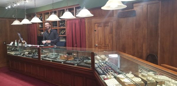 Andrew is ready to make your bling dreams come true!