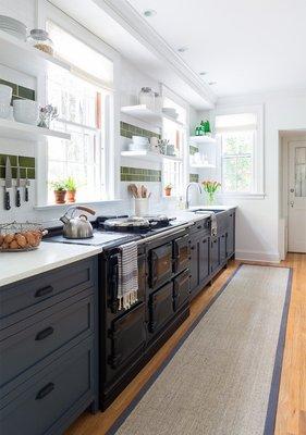 dark bottom cabinets with light top