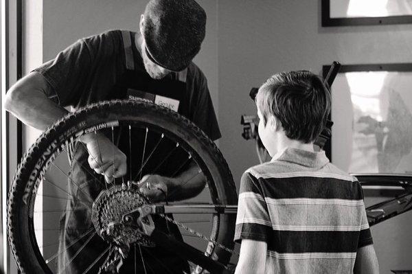 Bike tinkering for young and old alike with DIY bike stands