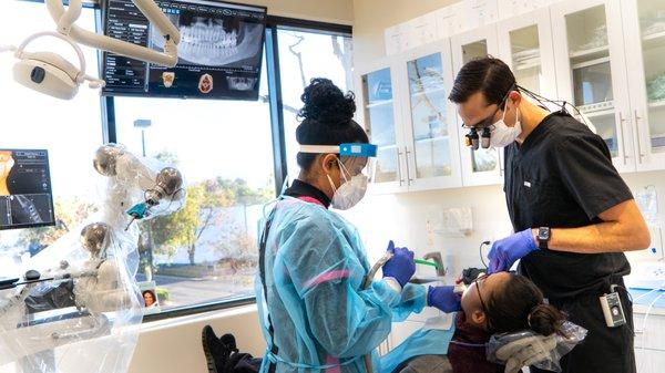 California Dental Institute offers a 20hr+ externship program where our students get practical experience in our dental office