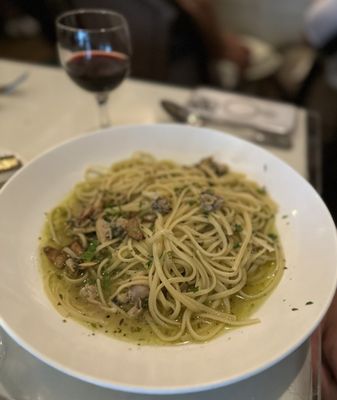 Linguine and clams