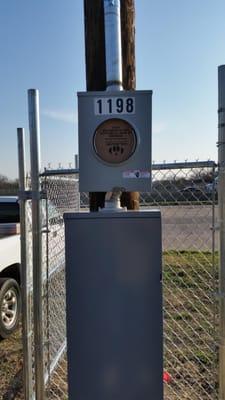 power equipment installed to monitor air quality along Interstate 20 in Fort Worth