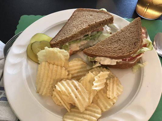 Tuna salad on wheat