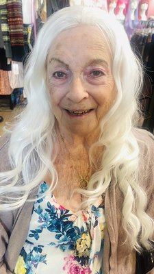 Icy white blonde lace front wig with inside 2 clips on front and one in the back.