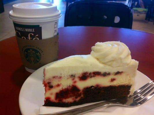 Red velvet cheesecake and chai tea latte