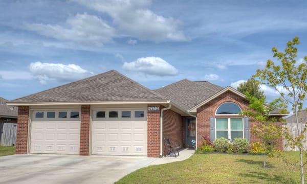 Almost new brick home in Bylsma Manor Estates. http://www.callbethchristie.com/listing/mlsid/357/propertyid/646129/