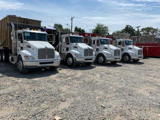 New, efficient, 2021 Kenworth trucks with 60,000 capable hoists for the toughest jobs