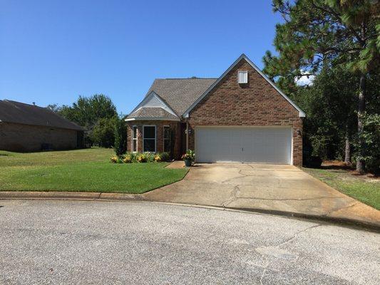 Another beautiful green lawn we maintain!