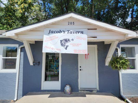 Front facia of Jacobs Tavern LLC. 205 W Young Street Warrensburg, MO 64093