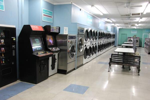 Superclean Laundromats - Fresno