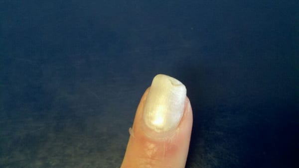 Nails shouldn't look like this 2-3 weeks out (and I've been getting gel color for approximately 3 years).