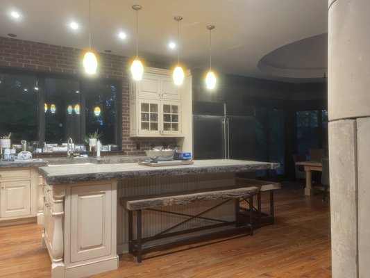 Beautiful Kitchen with cleaned granite countertops