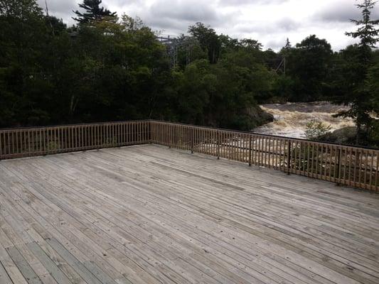 Observation deck over the falls.