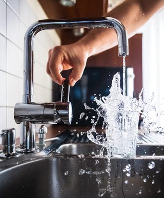 Water filter installation