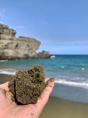 Papakolea Green Sand Beach