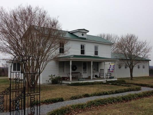 Charming winery on Smith Mountain Lake