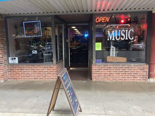 Street view of Skips Marysville Music