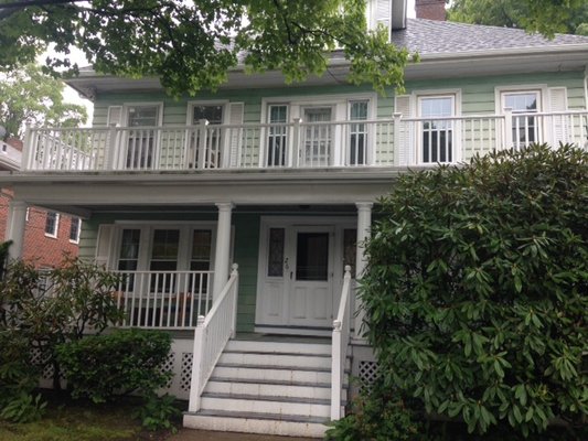 Dr. Brendel's office building at 26 Trapelo Road in Belmont.