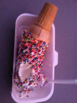 Kiddie size!!!!!!!!!!!!! Vanilla w/ rainbow sprinkles