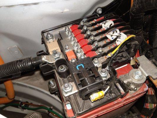 12V battery replacement on a RWD Model S