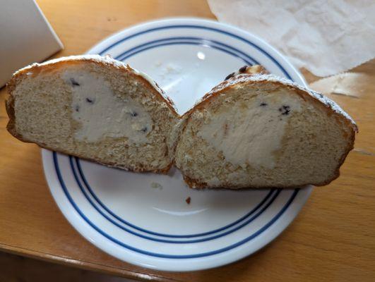 Cannoli Paczki Interior