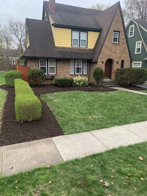 Some fresh mulch for a repeated customer.