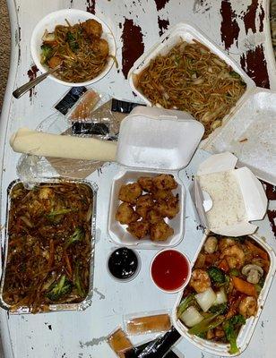 Vegetable Lo Mein, Hunan Shrimp, Veggie Croguettes, Moo Shu Vegetable