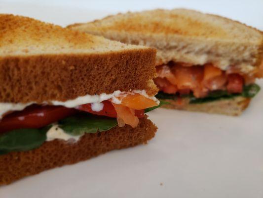 Salmon BLT
toasted golden wheat bread, lemon-dill aioli, spinach, tomato, smoked salmon, bacon