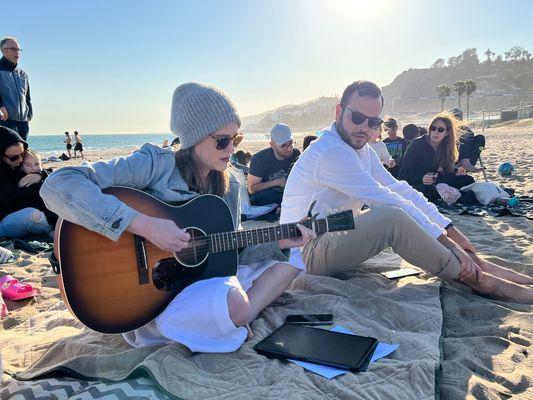 Rabbi Alex & Cantor Jessica celebrate shabbat at the beach!