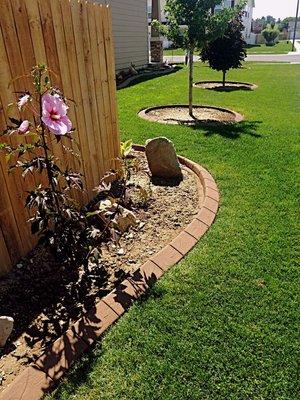 Smooth edging for your lawn and flowerbeds!